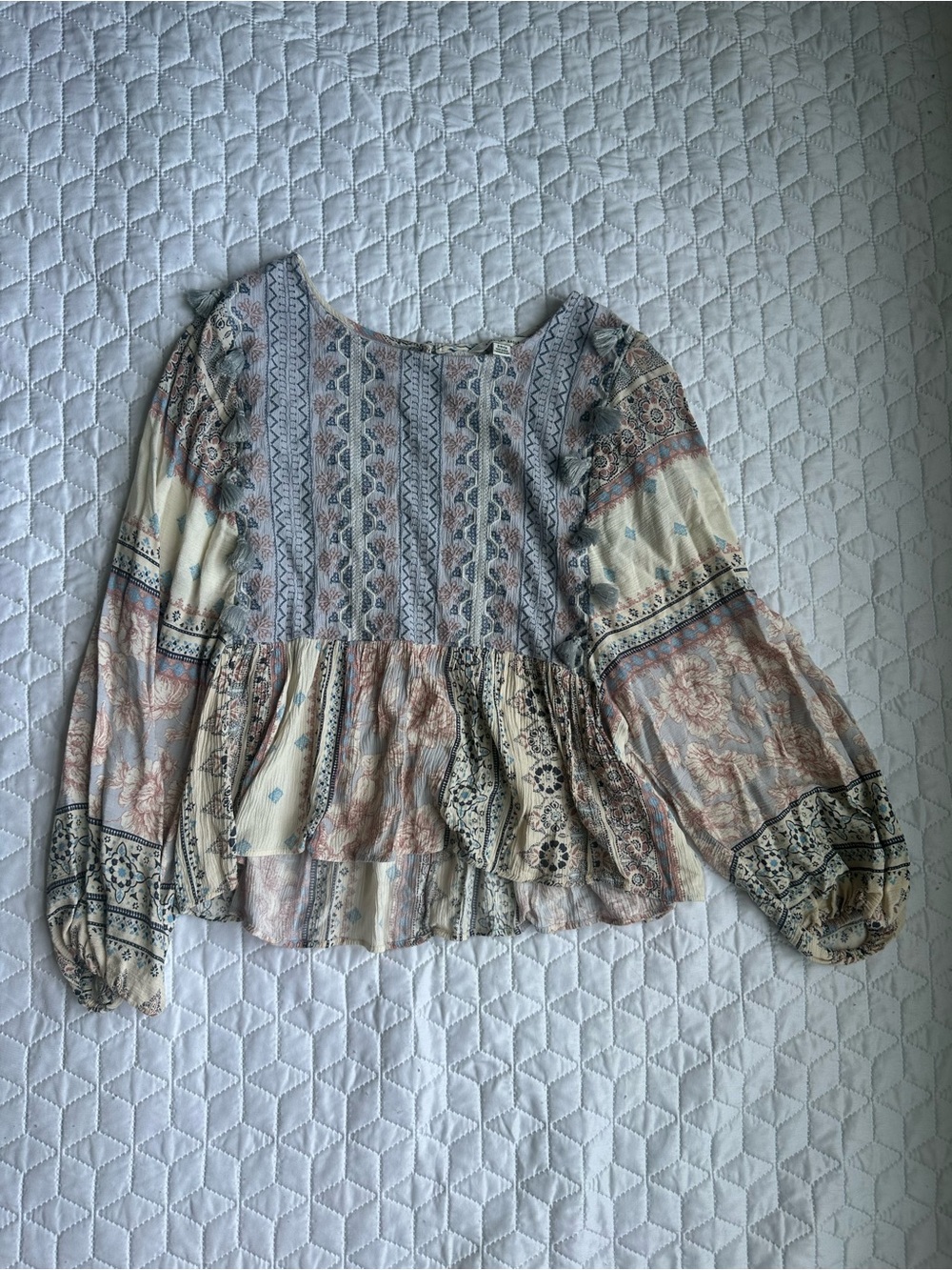 American Eagle Outfitters Mixed Print Peasant Top in Cream and Blush